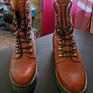 Dr. Martens Leona Boot Pull Up Leather Platforms